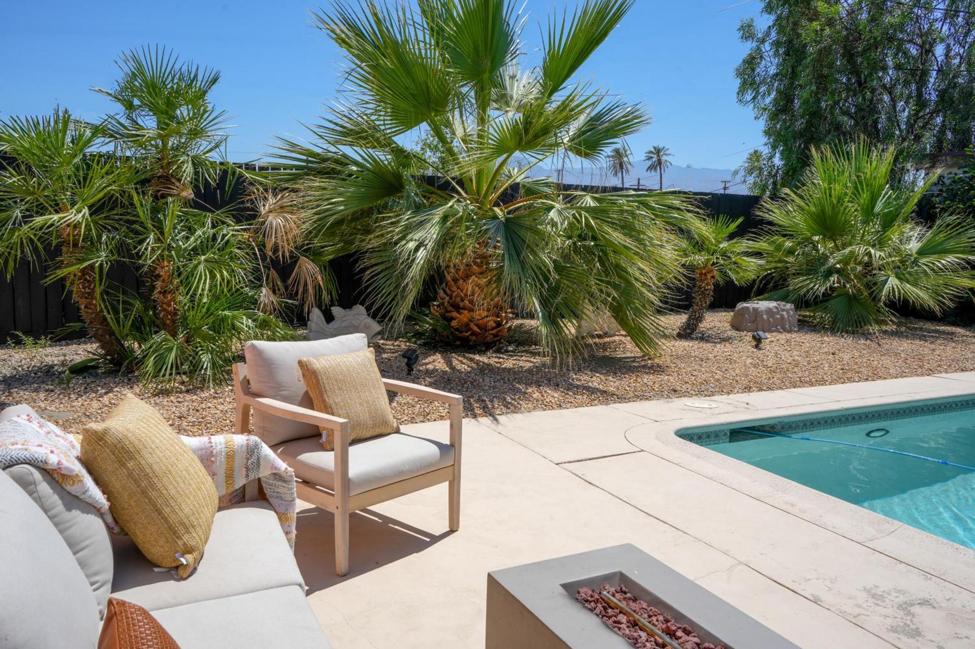 The Pink Cactus - Desert Retreat - Luxe Pool, Golf & Game Room Indio Kültér fotó